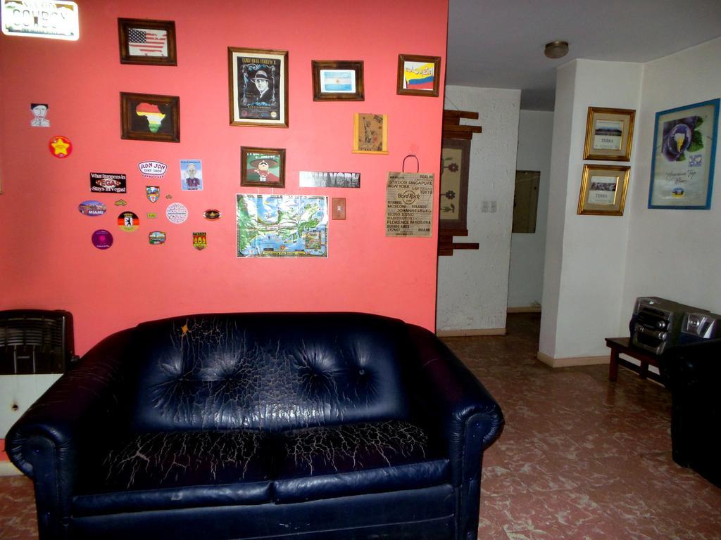 Hostel Otro Mundo Capdevila المظهر الخارجي الصورة
