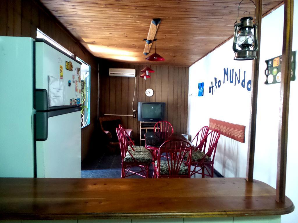 Hostel Otro Mundo Capdevila المظهر الخارجي الصورة