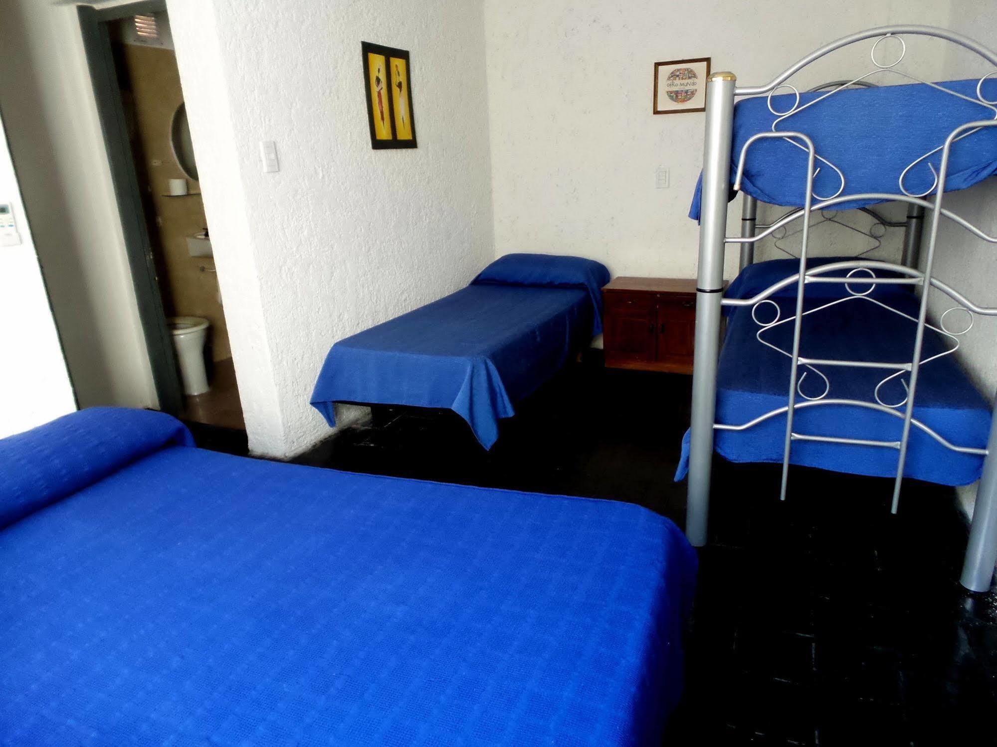 Hostel Otro Mundo Capdevila المظهر الخارجي الصورة