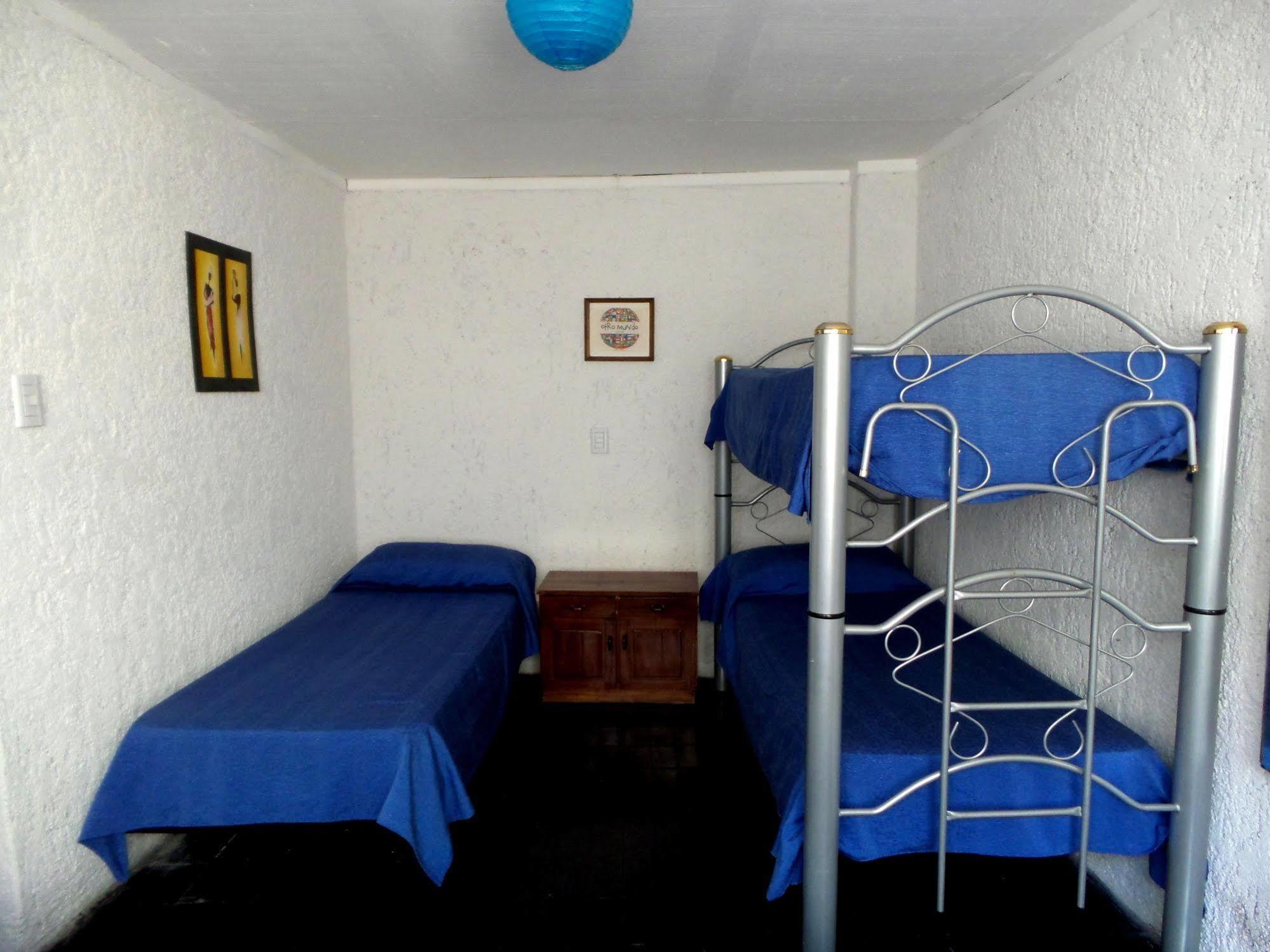 Hostel Otro Mundo Capdevila المظهر الخارجي الصورة