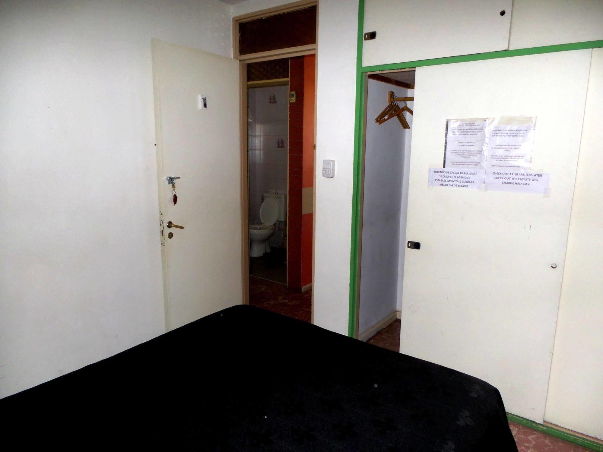 Hostel Otro Mundo Capdevila المظهر الخارجي الصورة