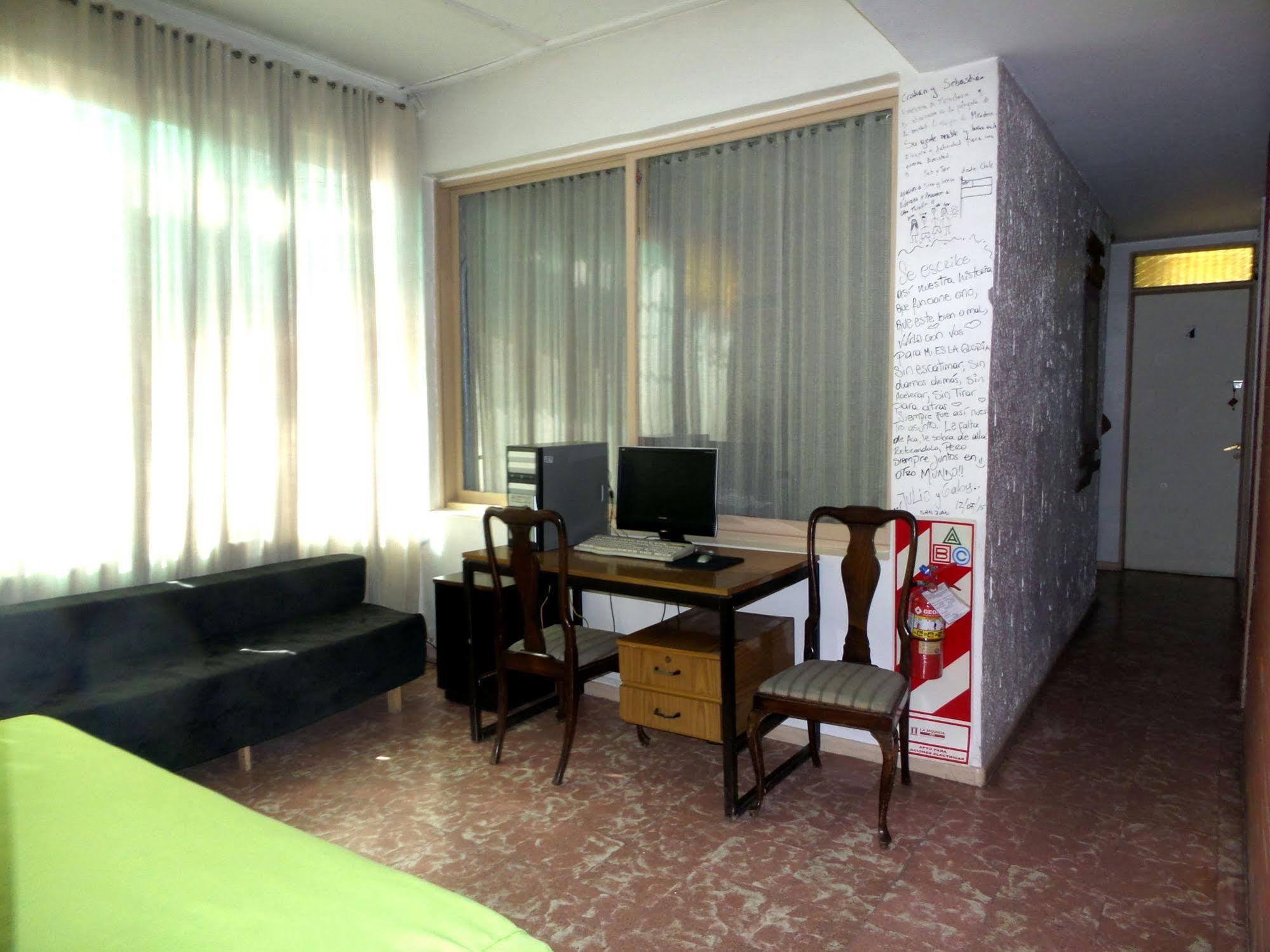 Hostel Otro Mundo Capdevila المظهر الخارجي الصورة